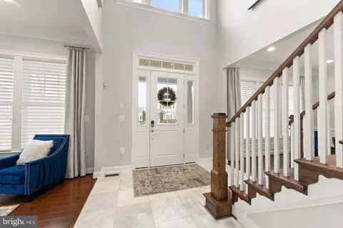 Entry Way - 41865 Paddock Gate Pl, Ashburn, VA 20148 photo 5 of 17