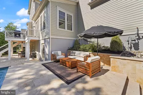 Exterior - 41865 Paddock Gate Pl, Ashburn, VA 20148 photo 17 of 21