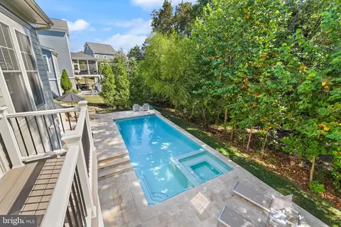 Exterior - 41865 Paddock Gate Pl, Ashburn, VA 20148 photo 9 of 21