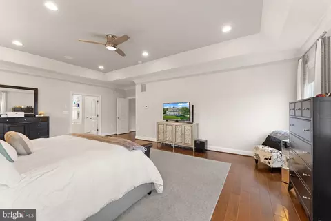 Bedroom - 41865 Paddock Gate Pl, Ashburn, VA 20148 photo 3 of 10