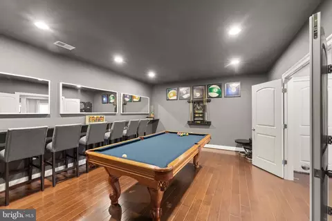Entry Way - 41865 Paddock Gate Pl, Ashburn, VA 20148 photo 16 of 17