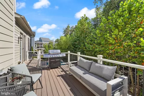 Exterior - 41865 Paddock Gate Pl, Ashburn, VA 20148 photo 18 of 21
