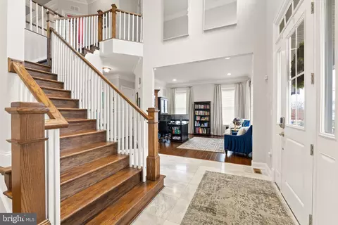 Entry Way - 41865 Paddock Gate Pl, Ashburn, VA 20148 photo 6 of 17