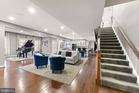Entry Way - 41865 Paddock Gate Pl, Ashburn, VA 20148 photo 13 of 17