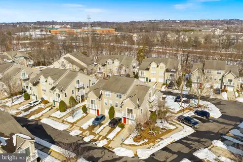 View/Area - 43374 Greyswallow Ter, Ashburn, VA 20147 photo 2 of 4