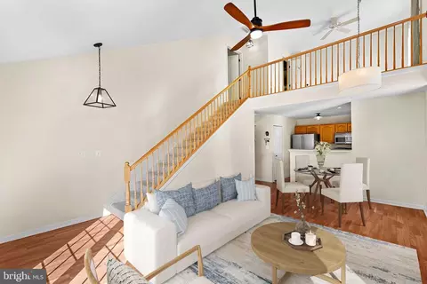 Living - 43374 Greyswallow Ter, Ashburn, VA 20147 photo 5 of 10