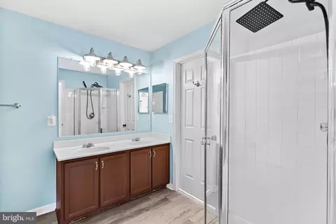 Bath - 43374 Greyswallow Ter, Ashburn, VA 20147 photo 3 of 3