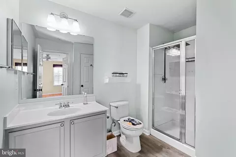 Bath - 43374 Greyswallow Ter, Ashburn, VA 20147 photo 1 of 3