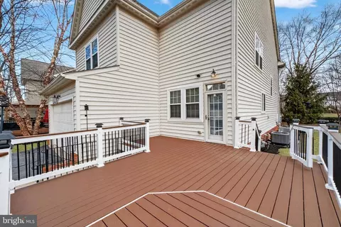 Exterior - 23106 Bronstein Ln, Brambleton, VA 20148 photo 3 of 5