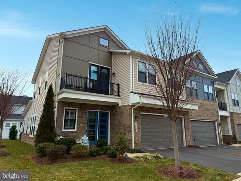 42905 Sandy Quail Ter, Ashburn, VA 20148