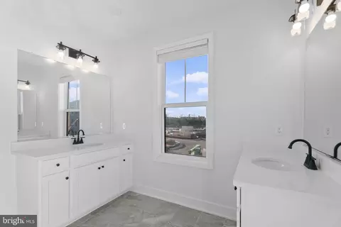 Entry Way - 42662 Darala Dr, Ashburn, VA 20147 photo 10 of 12