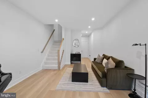Entry Way - 42662 Darala Dr, Ashburn, VA 20147 photo 3 of 12