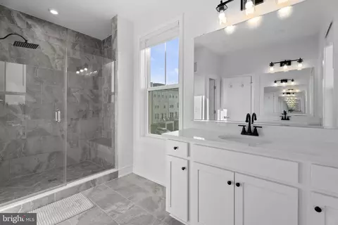 Entry Way - 42662 Darala Dr, Ashburn, VA 20147 photo 11 of 12