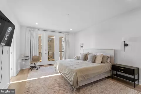 Bedroom - 42662 Darala Dr, Ashburn, VA 20147 photo 5 of 5