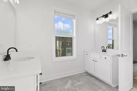 Entry Way - 42662 Darala Dr, Ashburn, VA 20147 photo 12 of 12