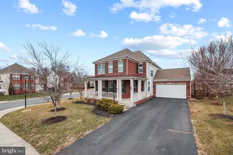 13426 Eagles Rest Dr, Leesburg, VA 20176