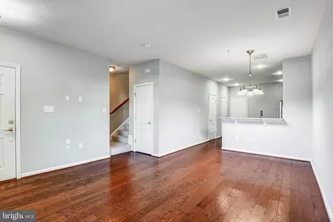 Living - 42575 Highgate Ter, Brambleton, VA 20148 photo 3 of 3