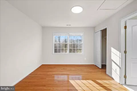 Bedroom - 25413 Bradshaw Dr, Chantilly, VA 20152 photo 1 of 5
