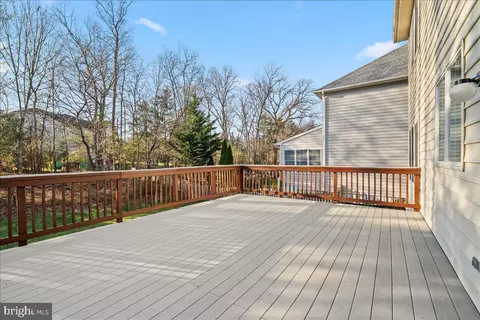 Exterior - 25413 Bradshaw Dr, Chantilly, VA 20152 photo 2 of 9