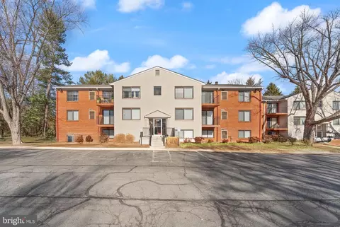 125 L Clubhouse Dr SW #L-9, Leesburg, VA 20175