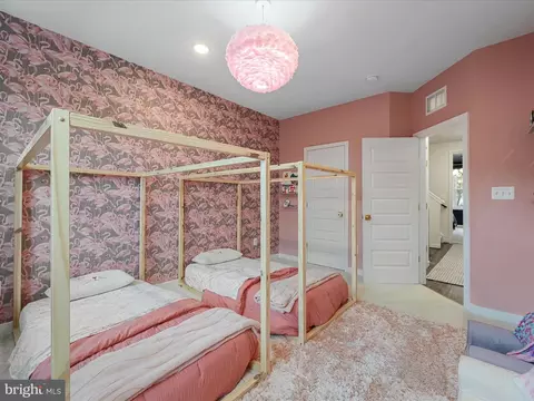 Bedroom - 22976 Copper Tree Ter, Ashburn, VA 20148 photo 2 of 5