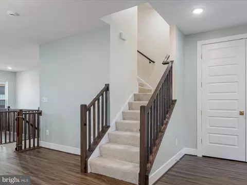 Entry Way - 22976 Copper Tree Ter, Ashburn, VA 20148 photo 6 of 8