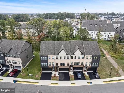 View/Area - 22976 Copper Tree Ter, Ashburn, VA 20148 photo 1 of 6