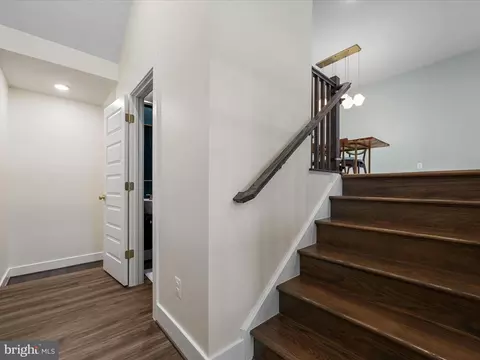 Entry Way - 22976 Copper Tree Ter, Ashburn, VA 20148 photo 4 of 8