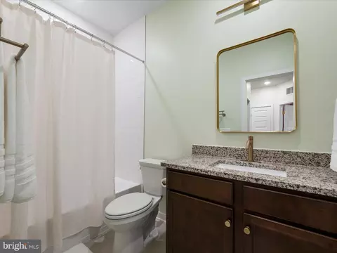 Bath - 22976 Copper Tree Ter, Ashburn, VA 20148 photo 2 of 7