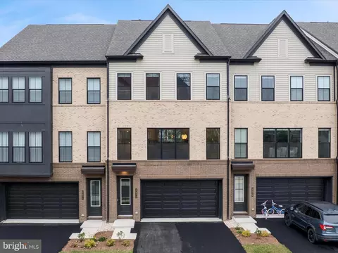 Exterior - 22976 Copper Tree Ter, Ashburn, VA 20148 photo 1 of 10