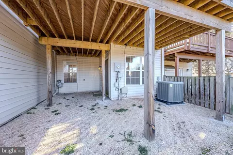 Exterior - 44179 Tippecanoe Ter, Ashburn, VA 20147 photo 7 of 8