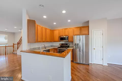 Kitchen - 44179 Tippecanoe Ter, Ashburn, VA 20147 photo 1 of 2