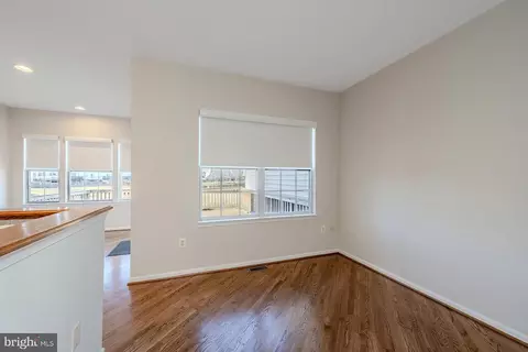 Living - 44179 Tippecanoe Ter, Ashburn, VA 20147 photo 4 of 4