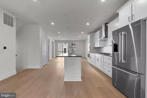 Entry Way - 44510 Lowestoft Sq, Ashburn, VA 20147 photo 4 of 9