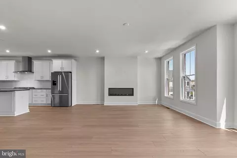 Living - 44510 Lowestoft Sq, Ashburn, VA 20147 photo 2 of 6