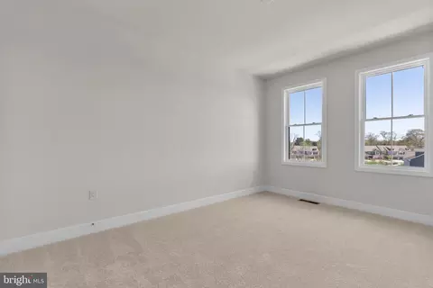 Bedroom - 44510 Lowestoft Sq, Ashburn, VA 20147 photo 3 of 4