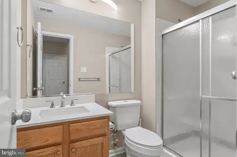 Bath - 43484 Blacksmith Sq, Ashburn, VA 20147 photo 4 of 4