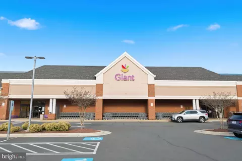 Exterior - 43484 Blacksmith Sq, Ashburn, VA 20147 photo 12 of 17