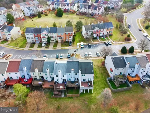 View/Area - 43484 Blacksmith Sq, Ashburn, VA 20147 photo 3 of 4