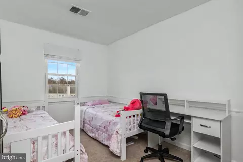 Bedroom - 43484 Blacksmith Sq, Ashburn, VA 20147 photo 5 of 5