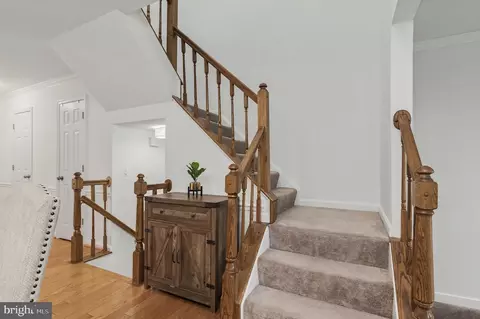 Entry Way - 43484 Blacksmith Sq, Ashburn, VA 20147 photo 4 of 6