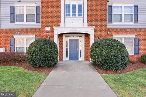 521 Constellation Sq SE #E, Leesburg, VA 20175