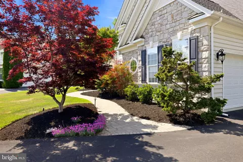 Exterior - 22455 Pine Ridge Ct, Ashburn, VA 20148 photo 11 of 12