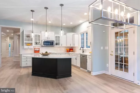 Kitchen - 22455 Pine Ridge Ct, Ashburn, VA 20148 photo 1 of 6