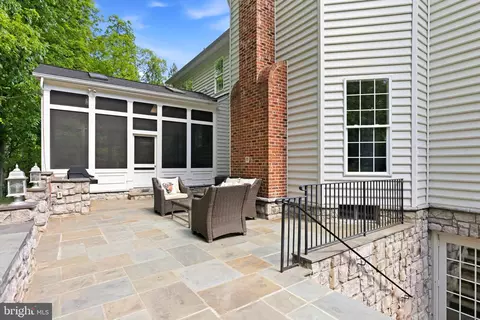 Exterior - 22455 Pine Ridge Ct, Ashburn, VA 20148 photo 6 of 12