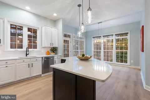 Kitchen - 22455 Pine Ridge Ct, Ashburn, VA 20148 photo 5 of 6