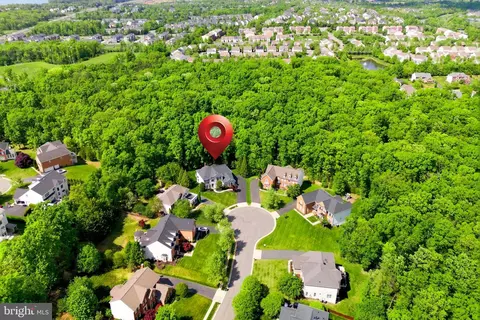 View/Area - 22455 Pine Ridge Ct, Ashburn, VA 20148 photo 3 of 4