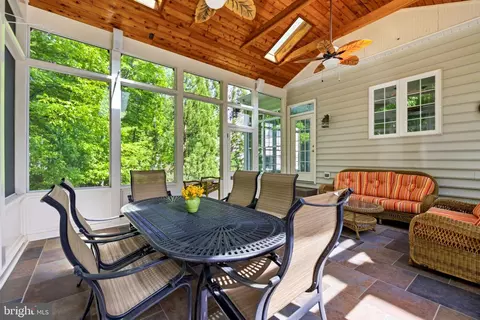 Exterior - 22455 Pine Ridge Ct, Ashburn, VA 20148 photo 5 of 12