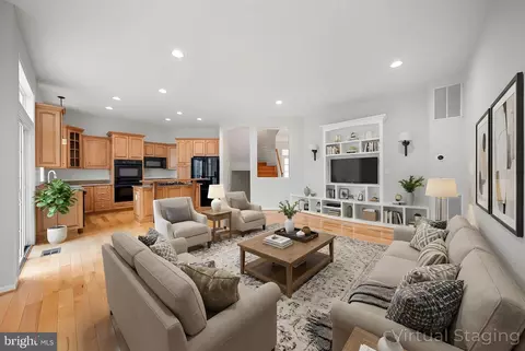 21945 Windy Oaks Sq, Broadlands, VA 20148 photo 3