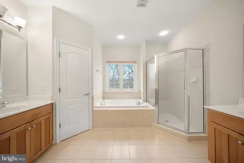21945 Windy Oaks Sq, Broadlands, VA 20148 photo 24